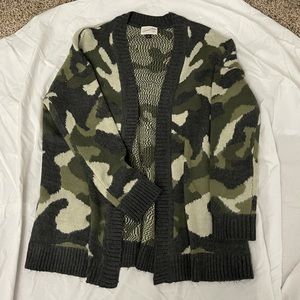 Universal Thread Camo Cardigan